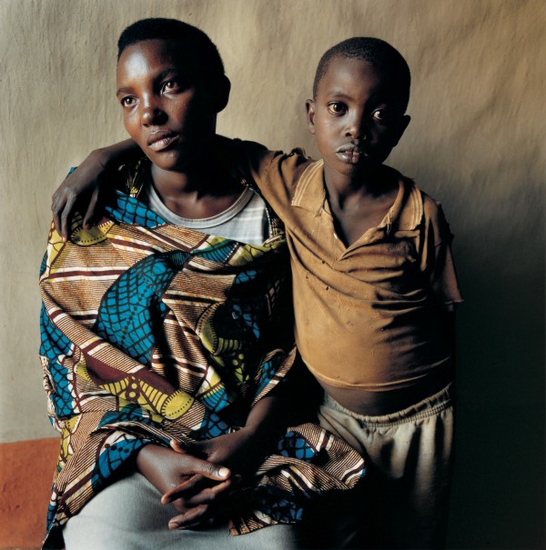 Valerie With Her Son Robert ©Jonathan Torgovnik