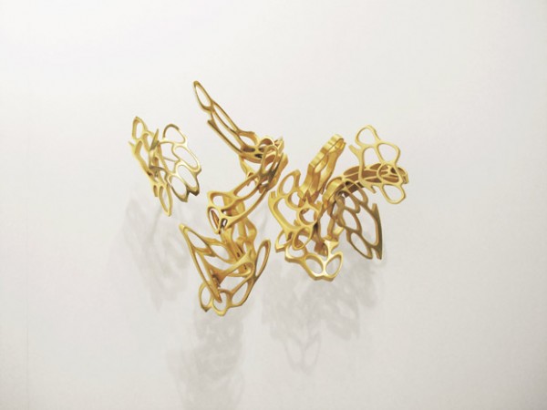 brass knuckles (i) 2010, Brass, 13 x 16 x 8 inches. Courtesy Honor Fraser Gallery