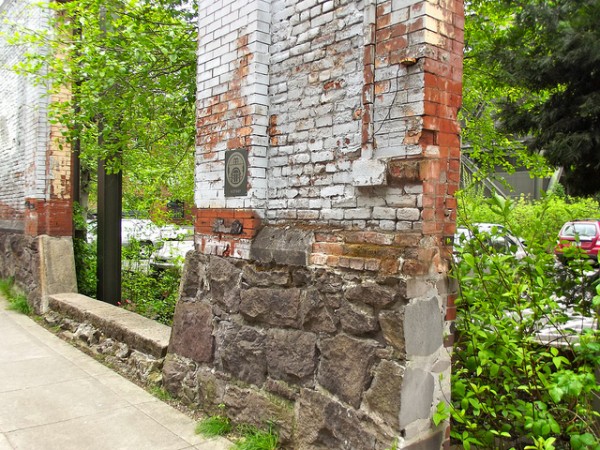 The wall of the Ecotrust Building in Portland OR. Photograph by Rosa Say, courtesy of Flickr.