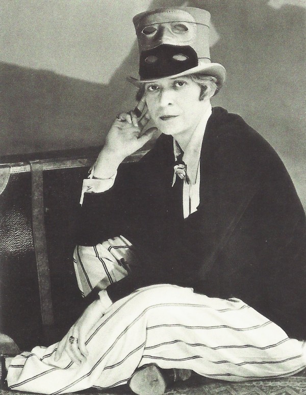 Janet Flanner photographed by Berenice Abbott in 1927.