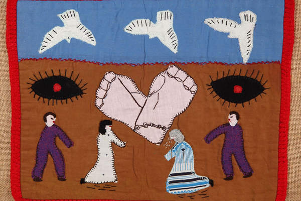 Anonymous. ¿Dónde están nuestros hijos?, or ‘Where are our children?’ (front). 1979. Appliquéd fabric scraps. 14.5 x 20 in. The Roberta Bacic Collection, Santiago, Chile. Photo: Martin Melaugh.