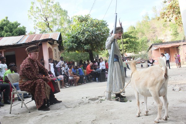 C.T. Jasper, Joanna Malinowska, Halka/Haiti. 18°48’05”N 72°23’01”W, 2015. Soloists from the Poznań Opera House during performance in Cazale. Photo by Damas Porcena (Dams). Courtesy of the artists and Zachęta – National Gallery of Art.